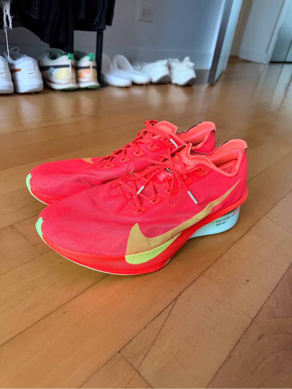 Nike Vaporfly 4 Road Racing Shoe Mens 13 Bright Crimson Next% Zoomx